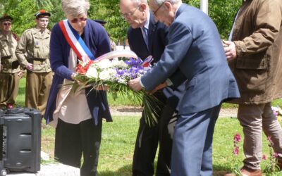 Commémoration  combats en 1940 à Douains
